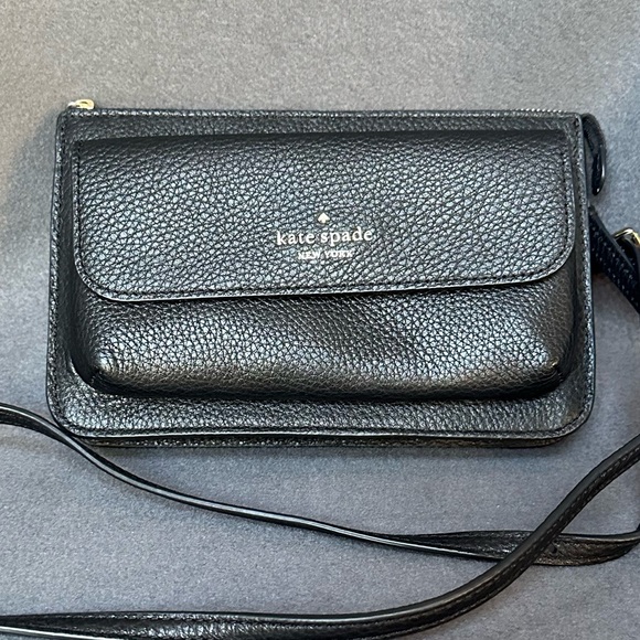 Kate Spade Black Leila Small Crossbody - Picture 1 of 16